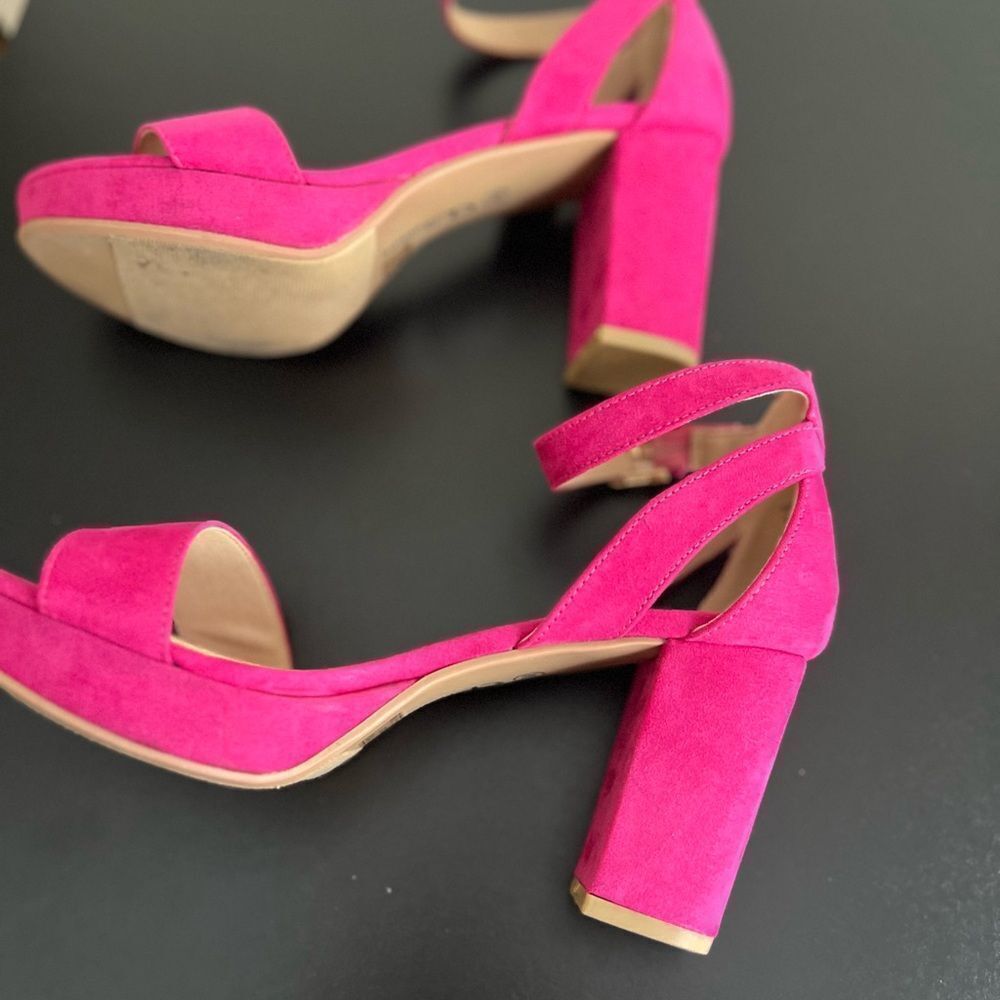 CL by Laundry Fuchsia Footwear - Picture 3 of 7